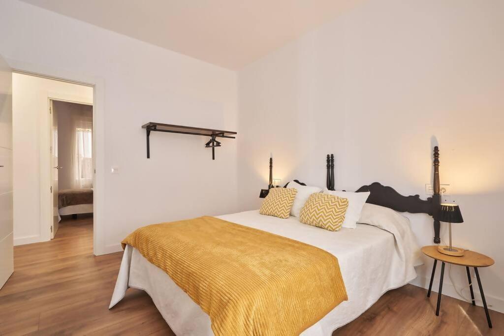 Amplio Centro Barrio Del Oeste * Salamanca